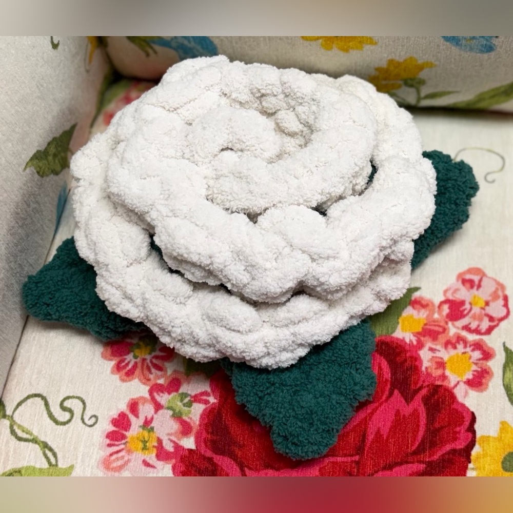 Handmade Hand Crafted Knit ivory Rose Valentine’s Day Gift Mother’s Day Gift